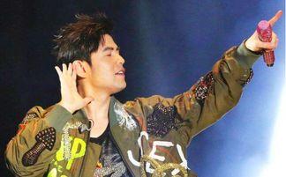 转载明星周杰伦也疯狂,从歌手到现象级偶像的华丽转身